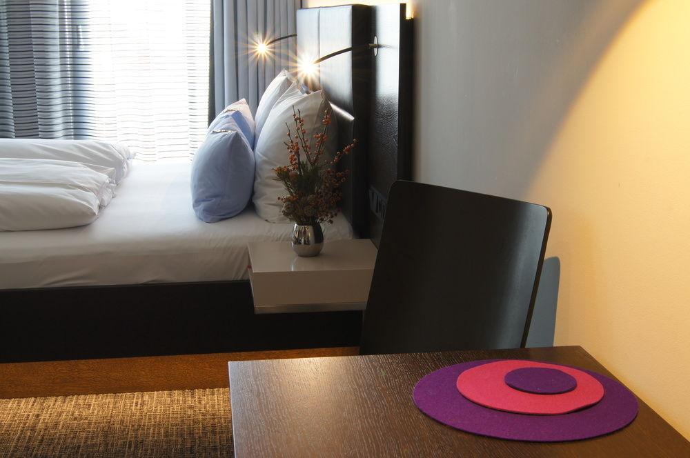 Schiller 5 Hotel Мюнхен Экстерьер фото
